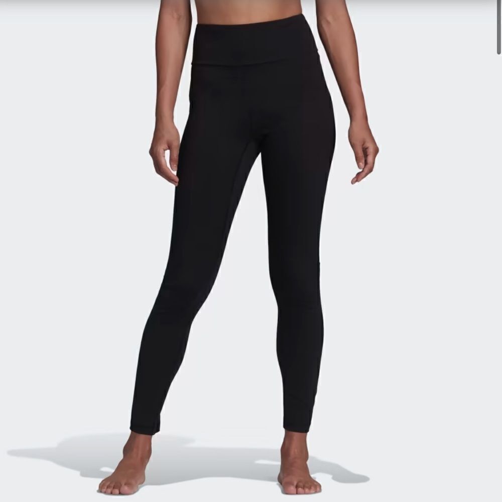 Adidas size m black YOGA ESSENTIALS HIGH-WAISTED LEGGINGS aeroready